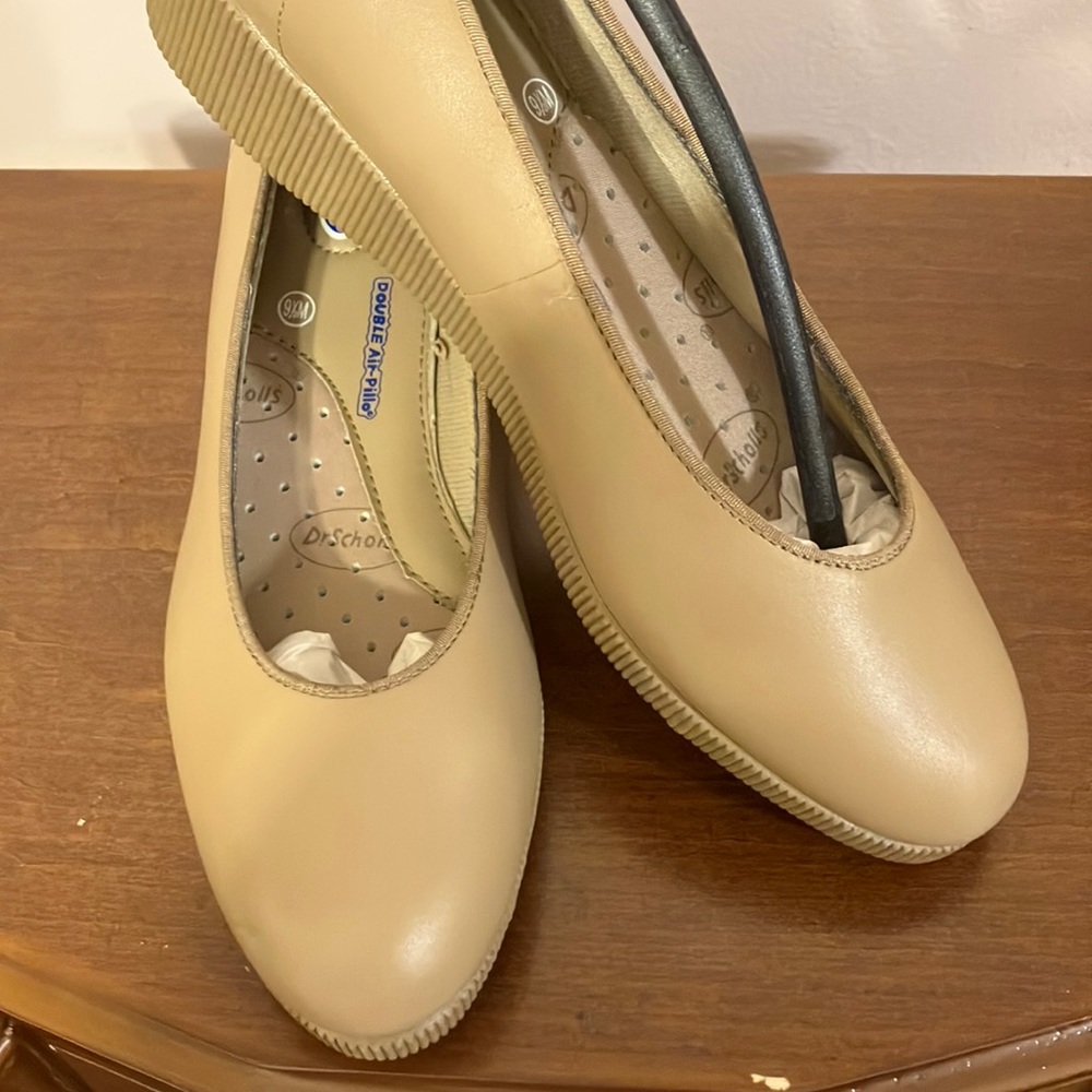 Wedge pumps, leather upper